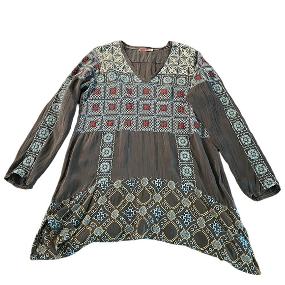 JOHNNY WAS GRAY VNECK LONG SLEEVES PULLOVER DRESS/TUNIC SIZE MEDIUM - Picture 13 of 13